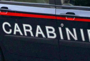 carabinieri-fiancata-auto