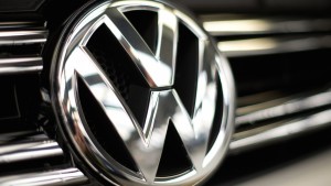 Volkswagen richiama circa 800mila Touareg e Porsche Cayennne per possibili problemi ai pedali