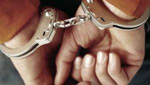 Arrestato 54enne accusato di violenza sessuale