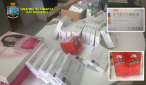 Tra i bagagli 7 chili di farmaci “pericolosi”, cinese bloccato in aeroporto