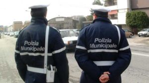 Catanzaro – Controlli della Polizia locale contro parcheggiatori abusivi