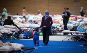 Sbarcati 55 migranti nel catanzarese, più della metà sono donne e bambini