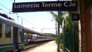 Parentela (M5s) presenta interrogazione su declassamento stazione di Lamezia Terme