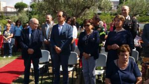 Il presidente della provincia, Enzo Bruno, alla commemorazione delle vittime “Le Giare”