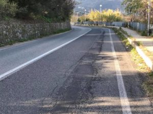 Soverato – Strada provinciale 124 dissestata, urgono interventi