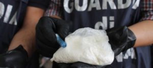 Sequestrati 44 chili di cocaina purissima nascosta tra arachidi nel porto di Gioia Tauro