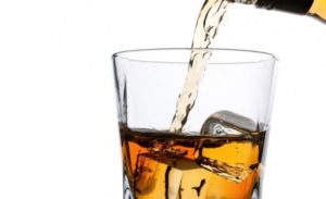 Anche piccole quantità di alcol potrebbero alterare il cervello