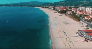 I volontari di Plastic Free tornano in azione per l’ambiente in Calabria
