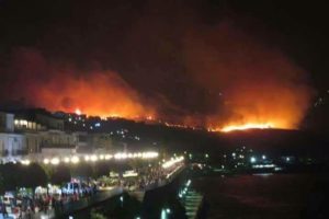 La Calabria nella morsa degli incendi, oltre 500 roghi