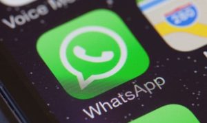 WhatsApp, nuovo aggiornamento consente di registrare messaggi vocali senza il dito