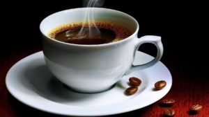Bere quattro tazze di caffè al giorno può proteggere il muscolo cardiaco