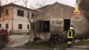 Incendio in un appartamento nel comune di Botricello.