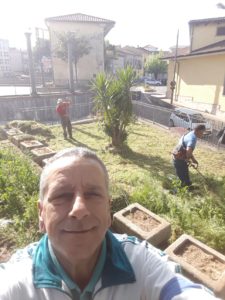 Chiaravalle Centrale, sindaco e cittadini ripuliscono erbacce e rifiuti