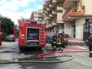 Soverato – Incendio al Ristorante Braceria “Ferru & Focu”