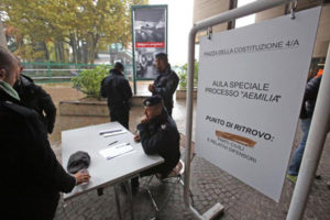 ‘Ndrangheta – Raid punitivo contro collaboratore di giustizia a Bologna