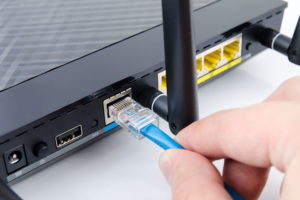 L’FBI lancia un allarme globale: è necessario riavviare i router. Rilevato un malware che registra le informazioni degli utenti