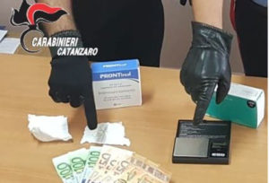 Badolato – Trovati in possesso di cocaina e 650 euro, due giovani denunciati