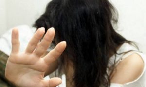 Violenta aggressione omofoba contro una donna a Vallefiorita