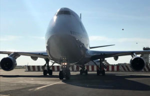 Atterra a Lamezia il “Jumbo Jet”,  l’aeromobile più grande ad aver operato nello scalo