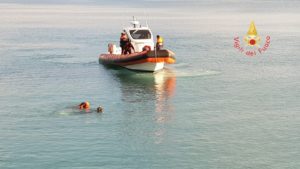 Proseguono le ricerche dell’uomo scomparso in mare a Catanzaro Lido