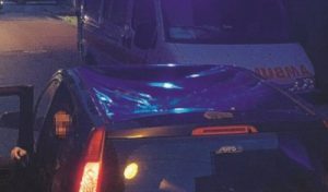 Maltempo – Tragedia sfiorata a Badolato: auto colpita da un comignolo, illesa la conducente