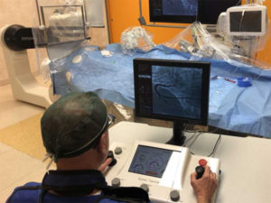 Medicina – Eseguito a Catanzaro il primo impianto stent in Italia con un robot