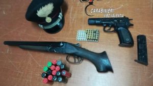 Armi e munizioni nascoste in casa, 67enne arrestato