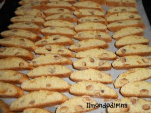 Ricette della tradizione – I biscotti cu i mmenduli (i biscotti con le mandorle)
