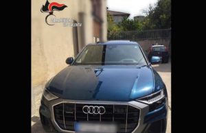 Auto rubata in Ungheria sequestrata in Calabria, denunciato titolare salone di Milano
