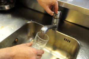 Catanzaro, acqua non potabile nel quartiere Parco dei Principi: l’ordinanza del sindaco Fiorita