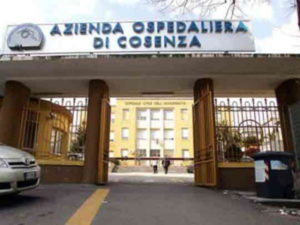 Neonato morto – Azienda ospedaliera Cosenza: “Quadro clinico grave”