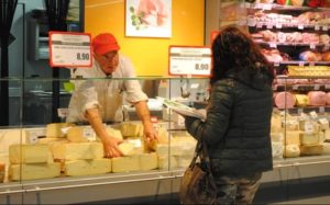 Allerta alimentare molto seria: formaggio morbido richiamato per la presenza di Escherichia coli