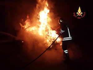 Intimidazioni in Calabria, incendiata auto di un segretario comunale