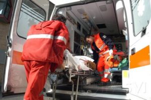 Tragedia in Calabria, auto finisce in una scarpata. 2 morti e 4 feriti