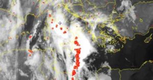 Maltempo, il Ciclone Mediterraneo flagella la Calabria, piogge alluvionali e vento da uragano