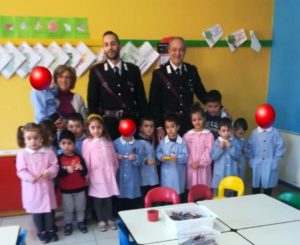 Storia a lieto fine grazie ai carabinieri per i piccoli alunni di una scuola dell’infanzia
