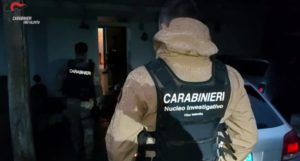 ‘Ndrangheta – Arrestato fratello di un boss, si nascondeva a casa di un muratore