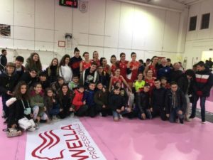 La scuola media IC Manzoni di Catanzaro ospite del Volley Soverato