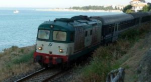 Russo (Cisl): “In Calabria si viaggia su treni vecchi e in quantità ridotta: quadro drammatico”