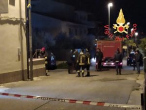 Violenta esplosione nella notte a Lamezia Terme