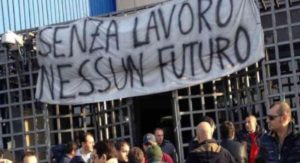 Calabria, Tirocinanti: “Nei nostri confronti soltanto promesse ma nessun fatto concreto sul nostro futuro”