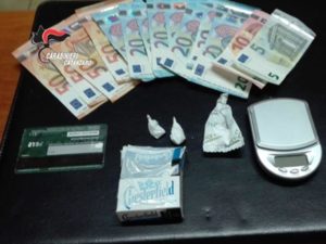 Controlli dei carabinieri, tre arresti per possesso di droga