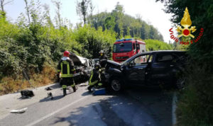 Incidente tra due auto a Spadola, feriti