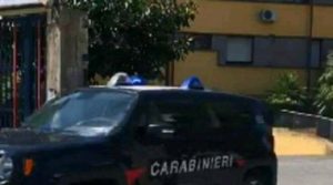 Davoli – Rubano auto e tentano di investire carabiniere, due arresti