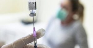 Vaccino anti Covid: “Anche i farmacisti devono rientrare tra le priorità”