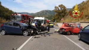 Incidente sulla Statale 106 a Pietragrande, due feriti