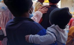 Nuovo sbarco di migranti in Calabria, ci sono anche donne con neonati