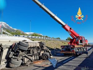 Grave incidente stradale sull’A2 Autostrada del Mediterraneo