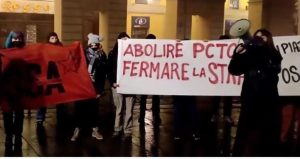 Muore in uno stage a 16 anni, proteste degli studenti in tutta Italia