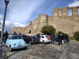 Raduno di auto storiche a Squillace